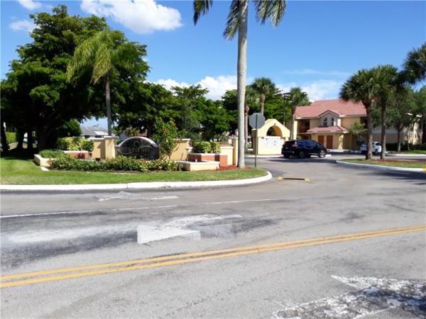 South Palm Place, 7610 Westwood Dr #132, Tamarac, Florida 33321, image 1