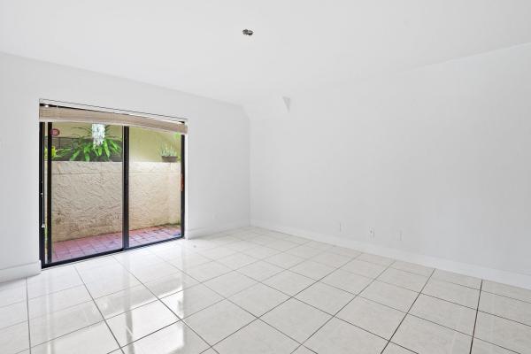 Emerald Oaks, 3515 Emerald Oaks Dr #1801, Hollywood, Florida 33021, image 3