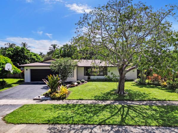 Plantation Manors, 640 Ridgewood Ln, Plantation, Florida 33317, image 1