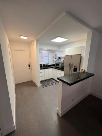 Gateway, 331 SW 8th St #1-C, Boca Raton, Florida 33432, image 1
