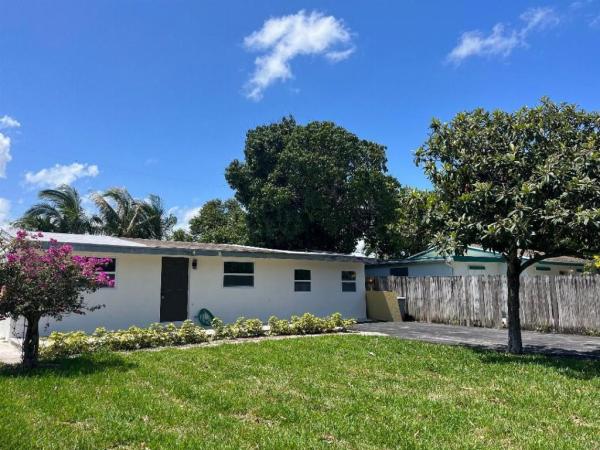 Tropical Terrace, 7945 Loomis St, Lake Worth, Florida 33462, image 3