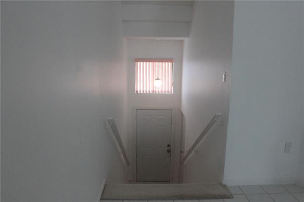 San Simeon, 21300 San Simeon Way #4N, Ives Estates, Florida 33179, image 3