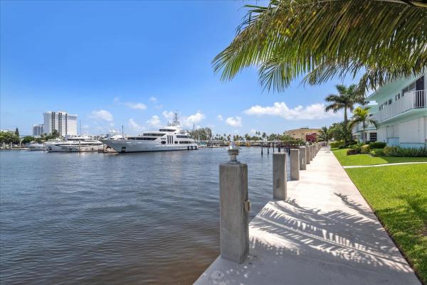 Villa Madrid, 3025 Harbor Dr #17, Fort Lauderdale, Florida 33316, image 1