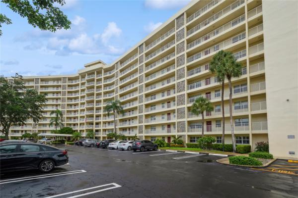 Palm-Aire Country Club 52, 3095 N Course Dr #211, Pompano Beach, Florida 33069, image 1