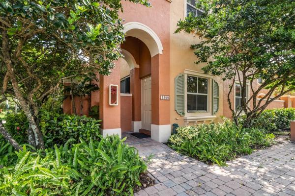 The Villas At Harbor Isles, 2250 Anchor Ct, Fort Lauderdale, Florida 33312, image 1