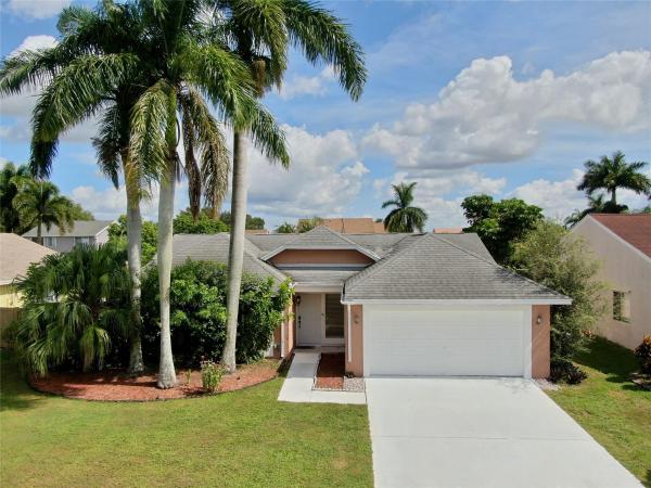Alden Ridge, 9846 Goldenrod Dr, Boynton Beach, Florida 33437, image 1