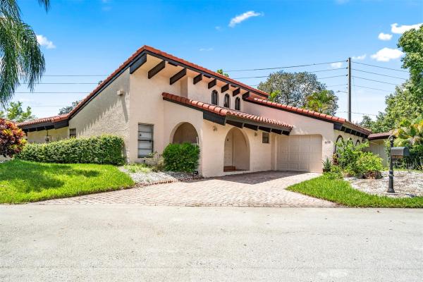 The Pines At Woodmont, 8220 Pine Dr #43, Tamarac, Florida 33321, image 1