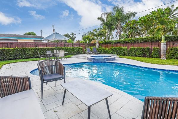 Jenada Villas, 824 NW 29th St, Wilton Manors, Florida 33311, image 1