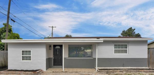 Pompano Estates, 2760 NE 3rd Ave, Pompano Beach, Florida 33064, image 1