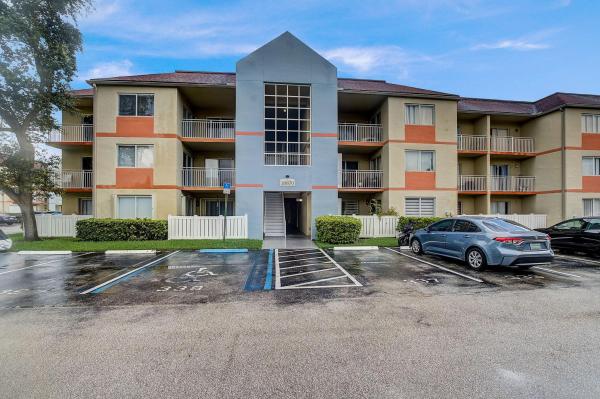 Villa Rustica, 18870 NW 57th Ave #101, Hialeah, Florida 33015, image 1