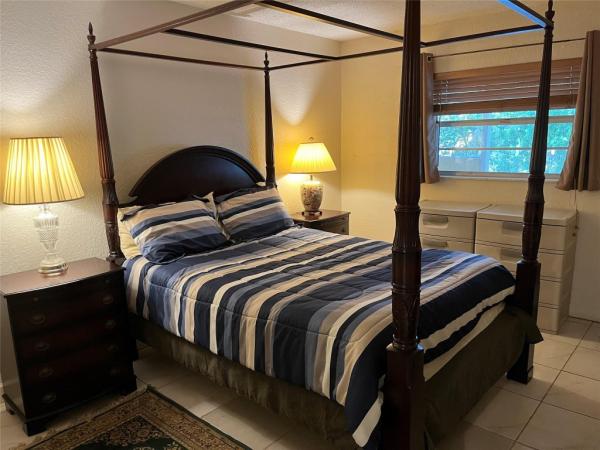 Wilton Village, 2607 NE 8th Ave #41, Wilton Manors, Florida 33334, image 2