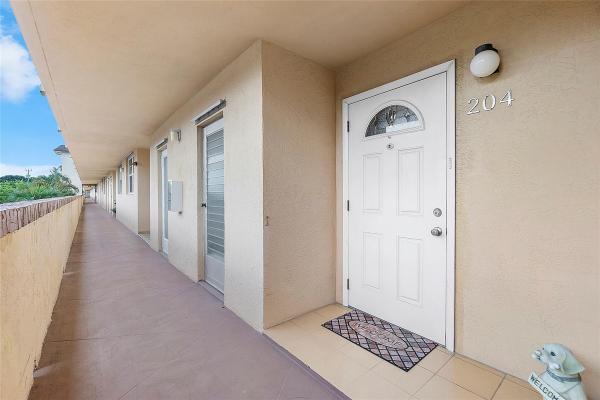 Lighthouse Point Plaza, 4500 N Federal Hwy #204 A, Lighthouse Point, Florida 33064, image 1