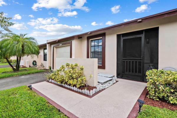 Philodendron At Las Verdes, 15755 Philodendron Cir, Delray Beach, Florida 33484, image 1