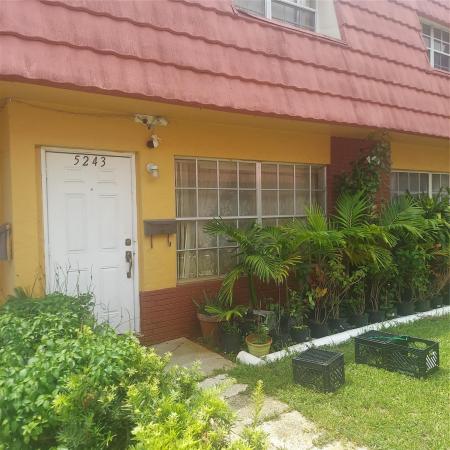 Royal Oaks, 5243 NW 27th St #7B, Lauderhill, Florida 33313, image 1