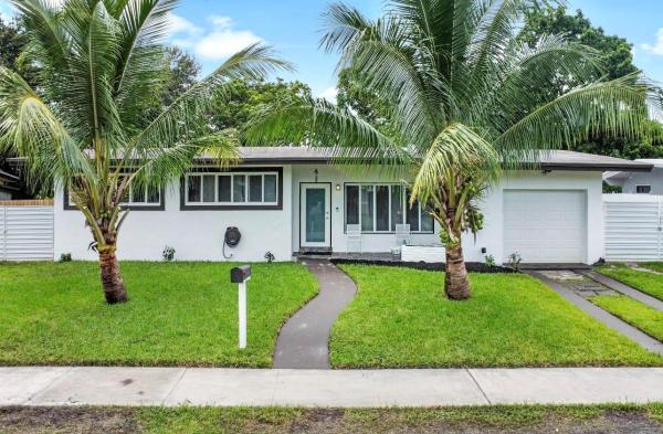 Vivian, 19220 NW 5th Pl, Miami Gardens, Florida 33169, image 1