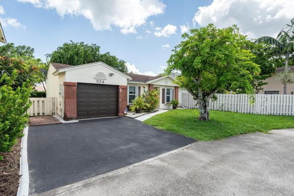 Brandywine, 934 Cumberland Ter, Davie, Florida 33325, image 1