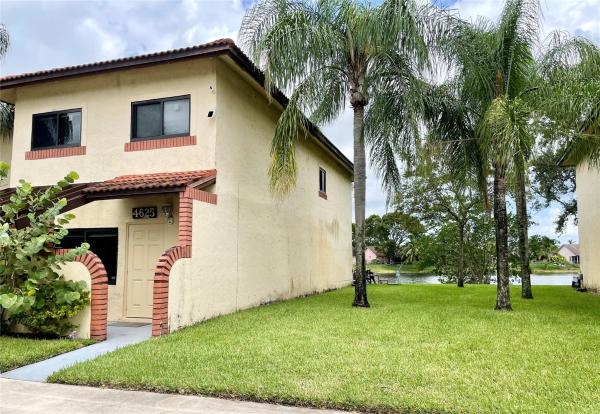 Sunblest Townhomes, 4625 NW 90th Ave #4625, Sunrise, Florida 33351, image 1