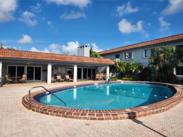 Oakland Grove Village, 639 W Oakland Park Blvd #201-D, Oakland Park, Florida 33311, image 1