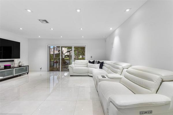 Verona Of Deer Creek, 3450 Deer Creek Palladian Cir, Deerfield Beach, Florida 33442, image 2