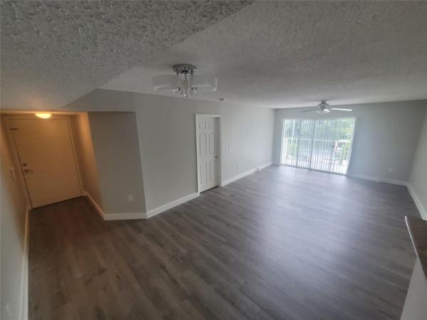 5021 Wiles Rd #205, Coconut Creek, Florida 33073, image 3