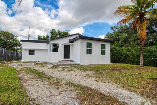 Stephens Manor, 1147 NW 74th St, Gladeview, Florida 33150, image 1