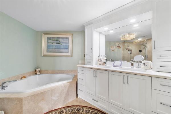 The Vue, 2011 N Ocean Blvd #805, Fort Lauderdale, Florida 33305, image 2