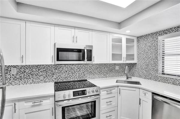 Tennis Club 2 Courts, 701 NW 19th St #212, Fort Lauderdale, Florida 33311, image 1