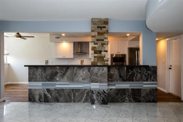 Lake Point Tower & Marina, 100 Golden Isles Dr #1215, Hallandale Beach, Florida 33009, image 1