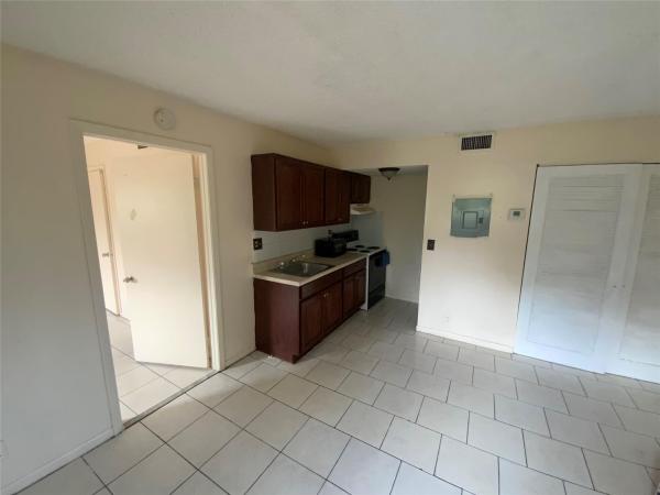 Hidden Forest, 4311 NW 19th St #7, Lauderhill, Florida 33313, image 3