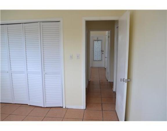 Dell Manor, 1825 Cleveland St #12, Hollywood, Florida 33020, image 1