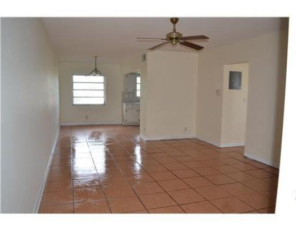 Dell Manor, 1825 Cleveland St #12, Hollywood, Florida 33020, image 2
