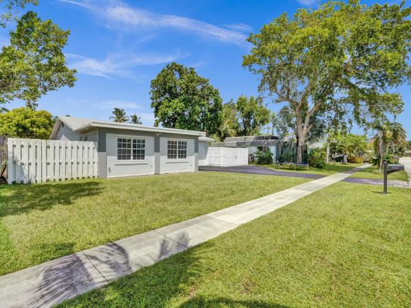 Sunflower, 8121 NW 72nd Ave, Tamarac, Florida 33321, image 1