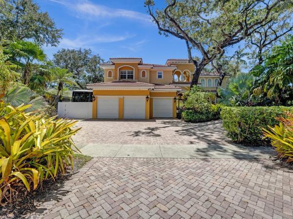 Lakes Of Emerald Hills, 3270 N 37th St, Hollywood, Florida 33021, image 1