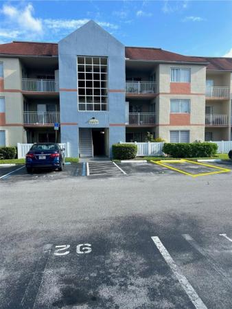 Villa Rustica, 18870 NW 57th Ave #102, Hialeah, Florida 33015, image 2
