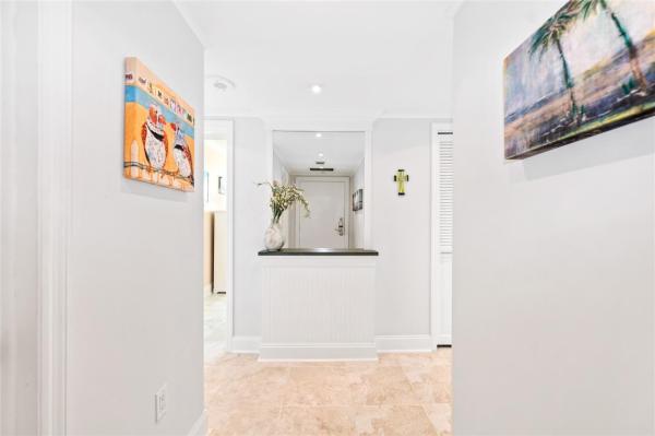 Commodore Club East, 177 Ocean Lane Dr #1204, Key Biscayne, Florida 33149, image 2