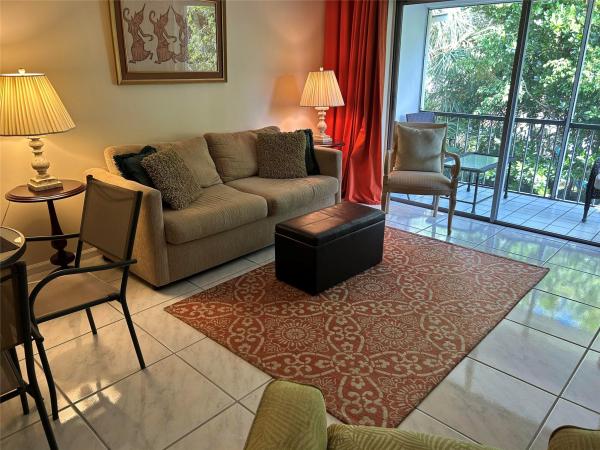 Imperial Point Colonnades, 2271 NE 68th St #2028, Fort Lauderdale, Florida 33308, image 1