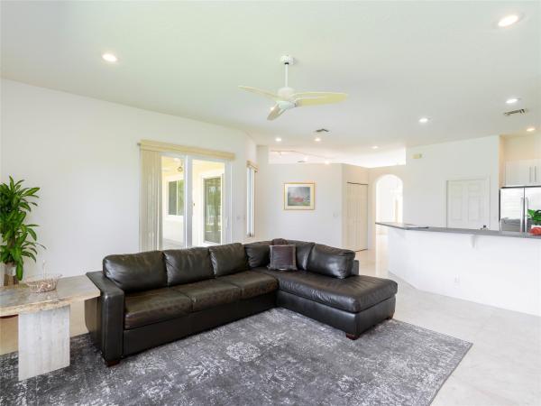 Stoneridge Lake Estates, 16203 S Segovia Cir, Pembroke Pines, Florida 33331, image 1