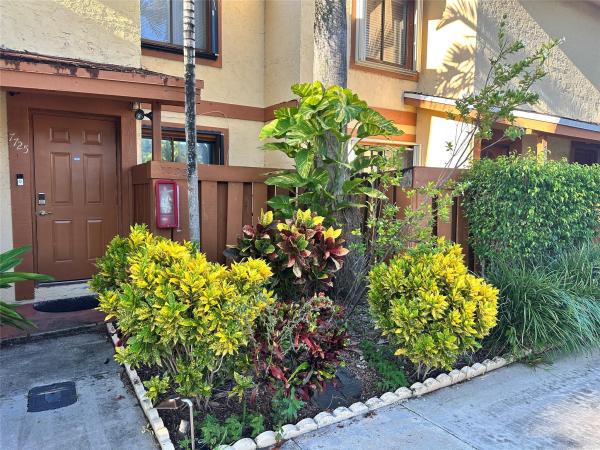 Del Rio Village Townhomes, 7725 Balboa St #7725, Sunrise, Florida 33351, image 1