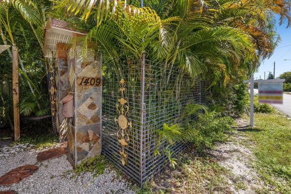 Wilton Manors No HOA, 1409 NE 24th St, Wilton Manors, Florida 33305, image 1