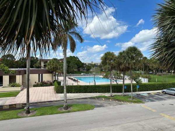 Cypress Chase North, 3121 NW 47th Ter #301, Lauderdale Lakes, Florida 33319, image 3