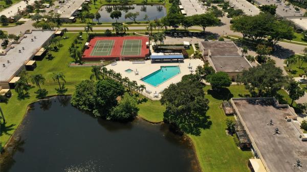 Town Villas At Moon Lake, 18821 Stewart Cir #2, Boca Raton, Florida 33496, image 3