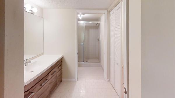 Town Villas At Moon Lake, 18821 Stewart Cir #2, Boca Raton, Florida 33496, image 2