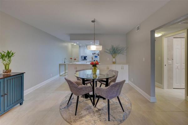 Lucaya Village, 2202 Lucaya Bnd #E2, Coconut Creek, Florida 33066, image 1