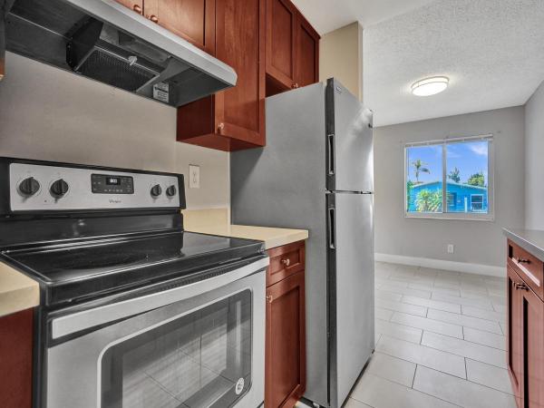 Island View, 823 SW 13th St, Fort Lauderdale, Florida 33315, image 2