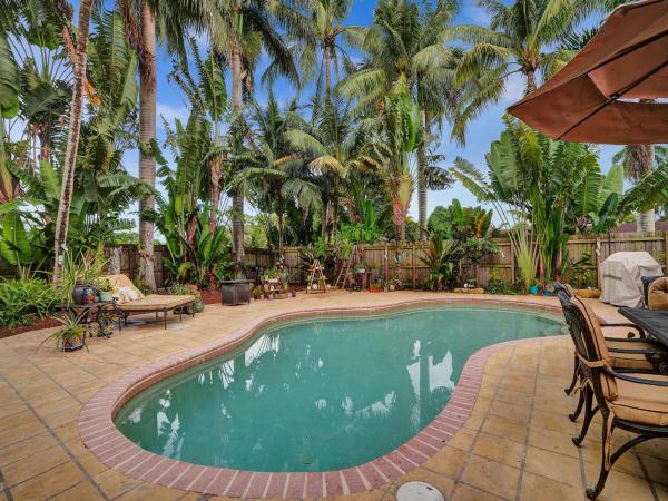 Royal Palm Estates, 980 SW 70th Ave, Plantation, Florida 33317, image 1