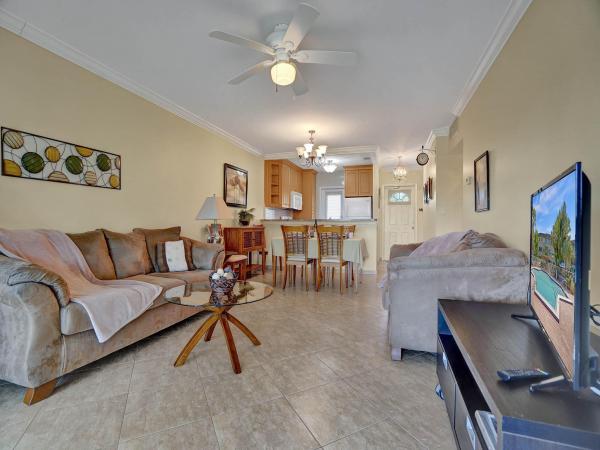 Dahlia Gardens, 5041 W Oakland Park Blvd #304, Lauderdale Lakes, Florida 33313, image 2