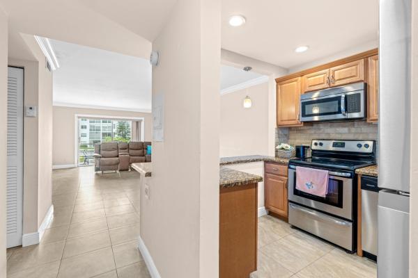 Quail Run Of Sunrise, 3048 E Sunrise Lakes Dr #215, Sunrise, Florida 33322, image 1
