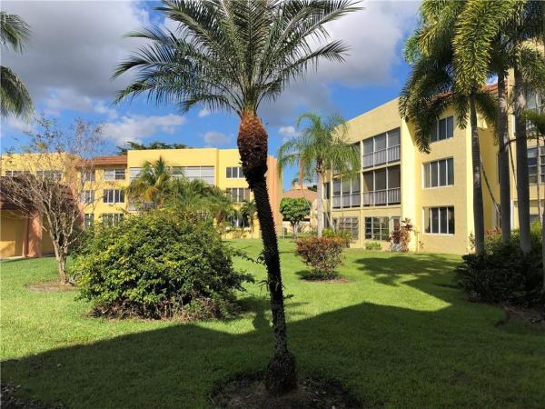 Royal Park Gardens 2, 6700 Royal Palm Blvd #210D, Margate, Florida 33063, image 1