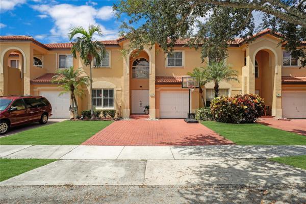 Forest Oak, 241 W Forest Oak Cir, Davie, Florida 33325, image 1