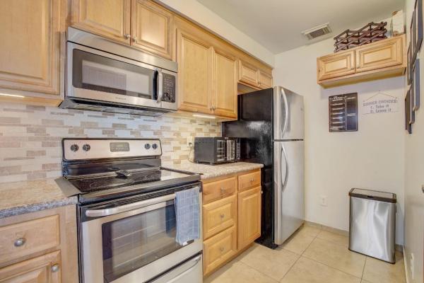 Villa Rustica, 18830 NW 57th Ave #302, Hialeah, Florida 33015, image 2